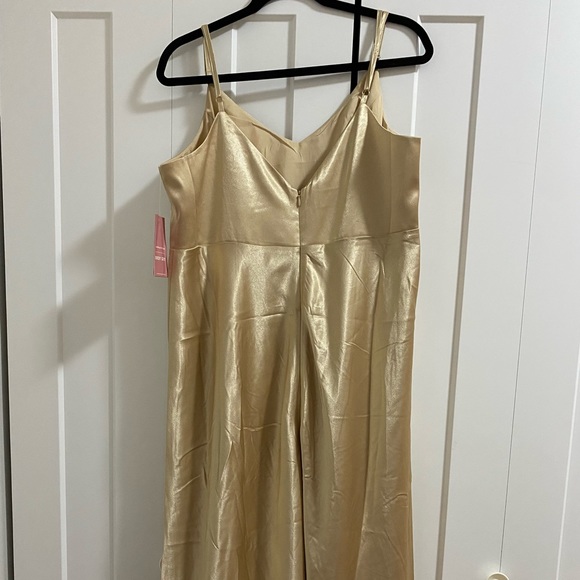 Never before worn, tag still included :D - Picture 3 of 4